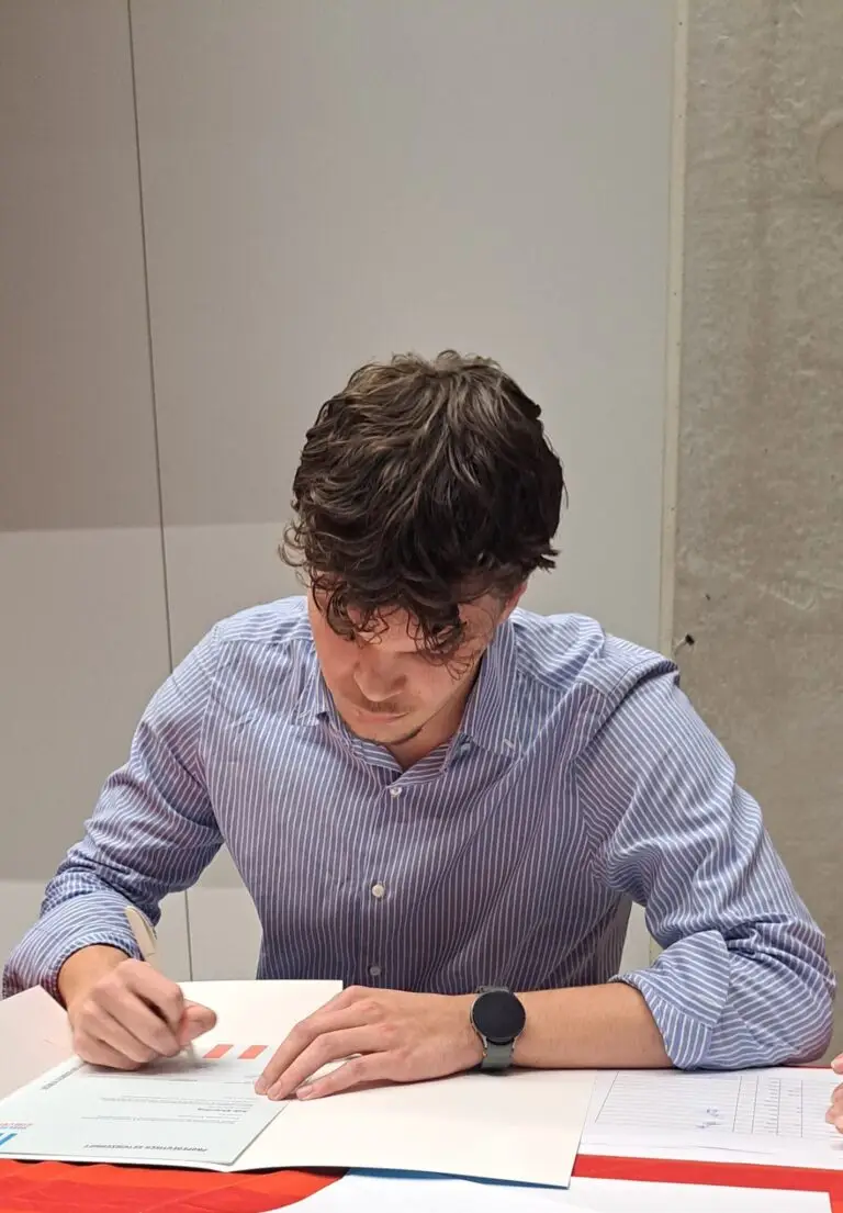 seb ondertekenen diploma
